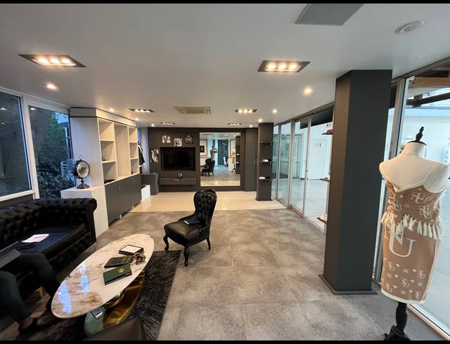 115M² OFFICE TO LET IN MOUILLE POINT